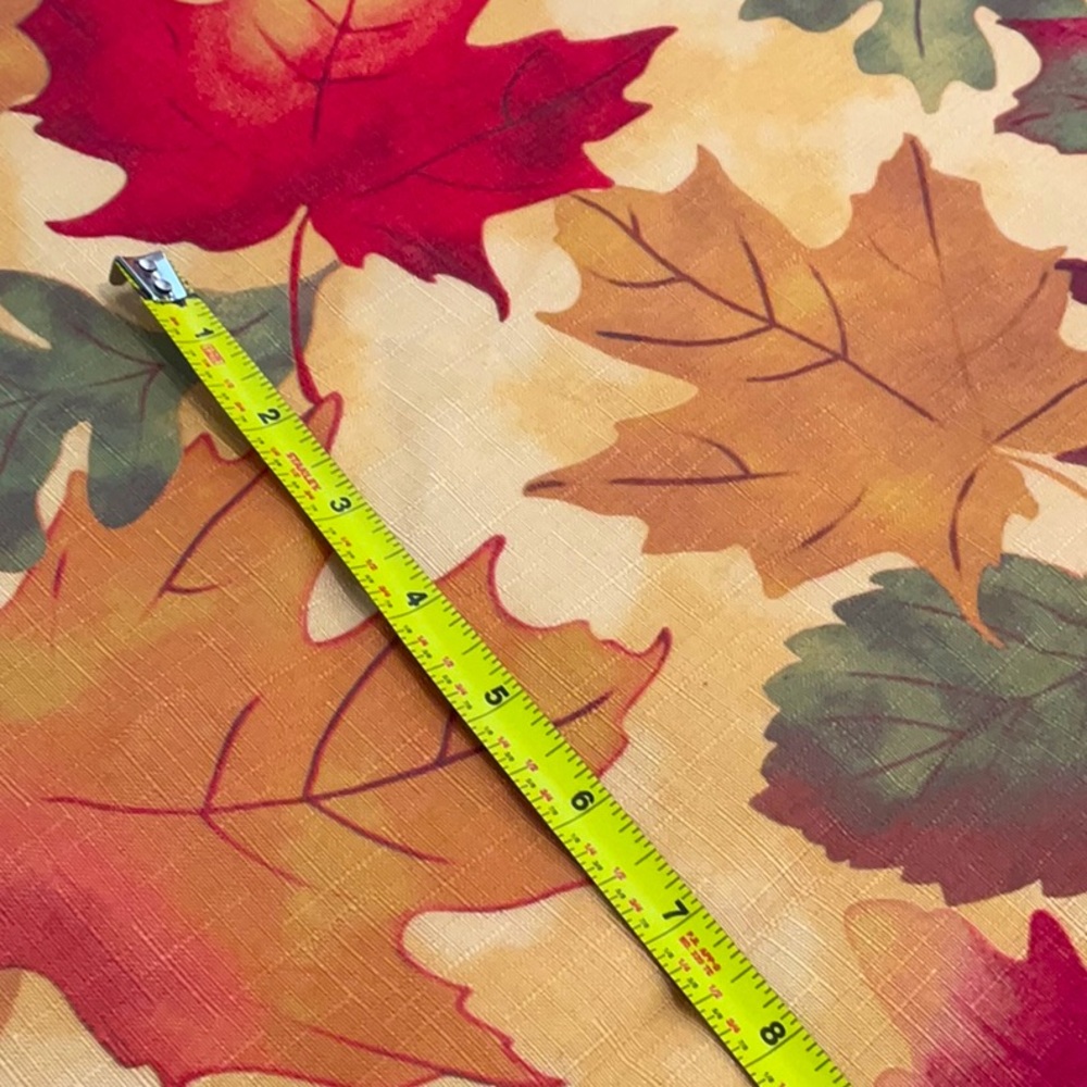 Three Autumn Thanksgiving tablecloths - Picture 10 of 16